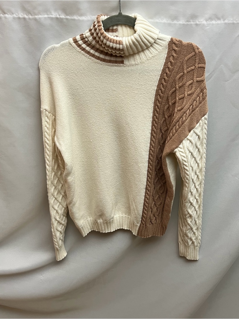 Women’s Colorblock Cable Knit Turtleneck Sweater XL Cream Brown Cozy Chic
